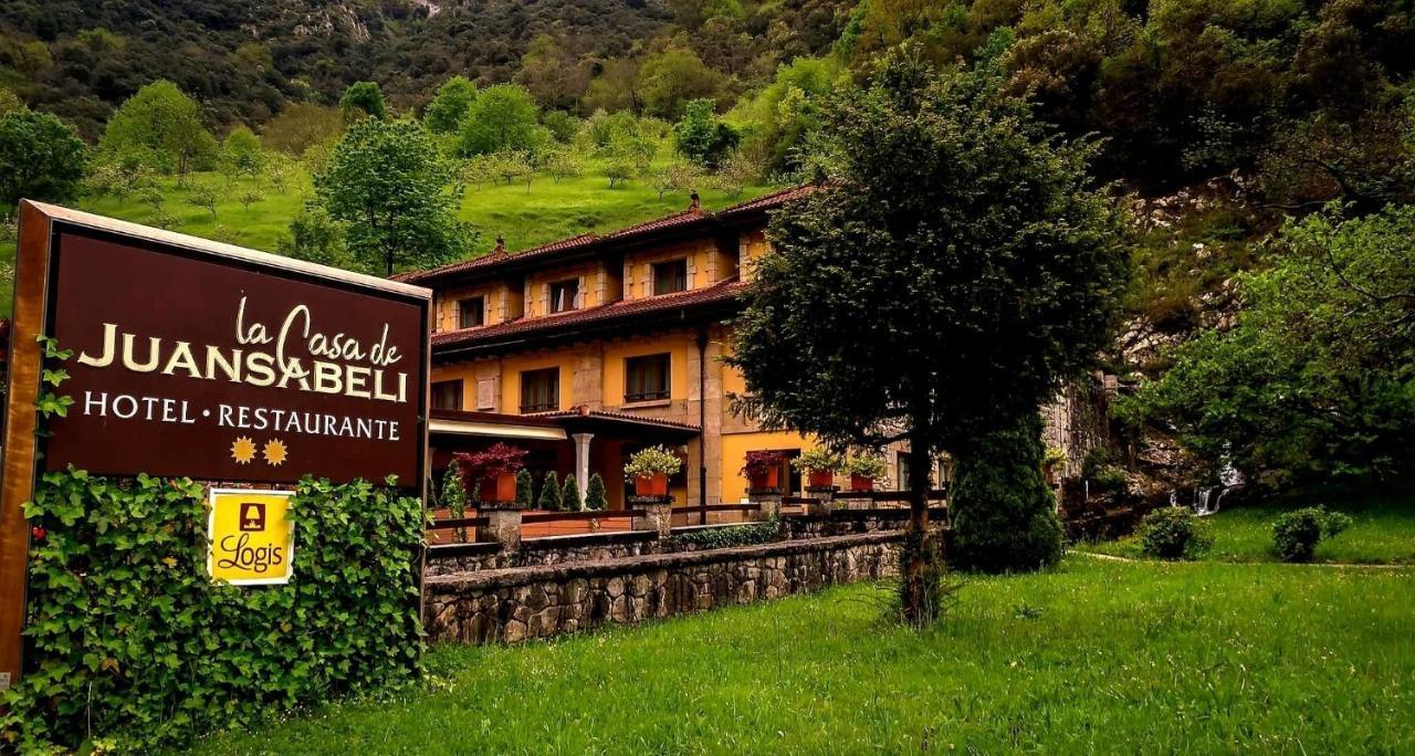 Logis Hotel Restaurante La Casa De Juansabeli Arenas De Cabrales Exteriör bild
